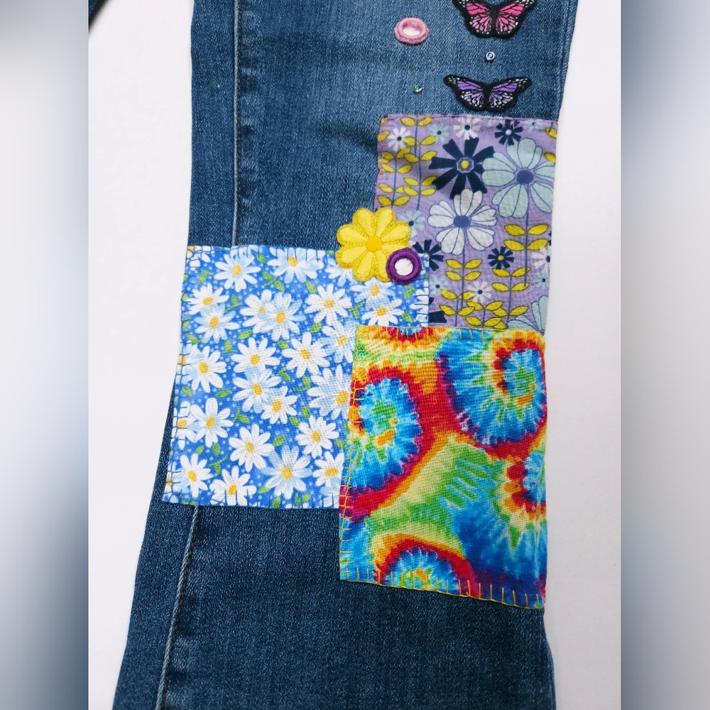 RISEN Los Angeles Flared Blue Jeans Distressed Patched Upcycled Denim Size 26 /3 - Picture 2 of 16